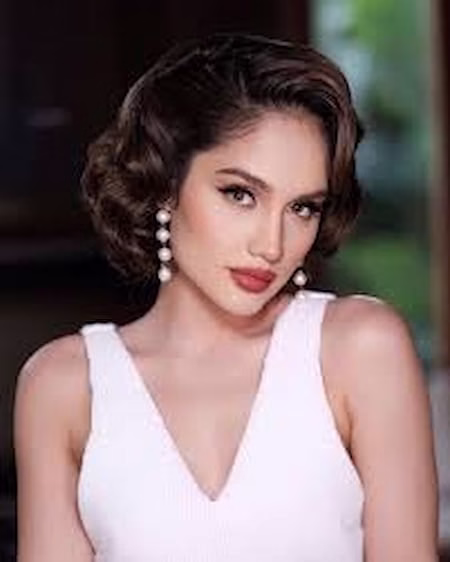 Cinta Laura