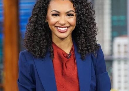 Malika Andrews