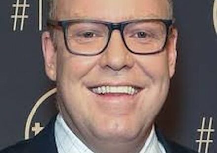 Peter Helliar
